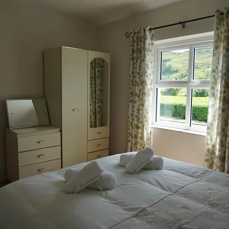 Sally's * Mullanmore