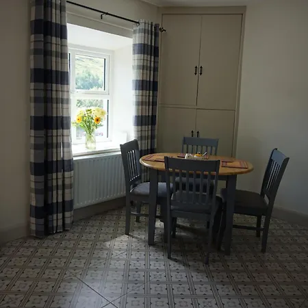 Sally's * Mullanmore